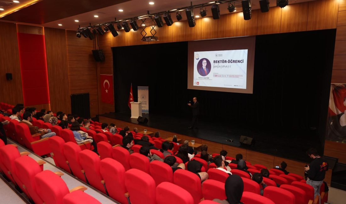 Bandırma Onyedi Eylül Üniversitesi’nde düzenlenen “Rektör-Öğrenci Buluşmaları” kapsamında Rektör Prof.