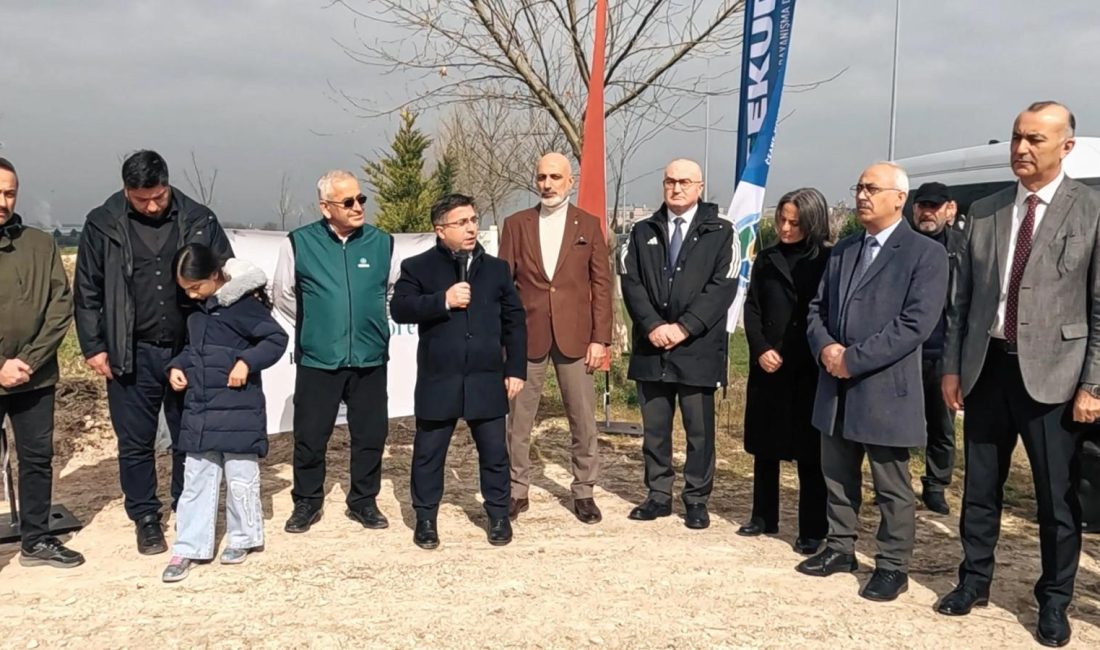 TUSAŞ şehidi Ekici anısına 1000 meyve fidanı toprakla buluşturuldu Türk Havacılık ve Uzay Sanayii Anonim Şirketi’nin (TUSAŞ) yerleşkesine düzenlenen