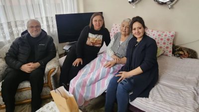 AK Parti Bandırma İlçe Başkanlığı, Yaşlılar Haftası’nda Mustafa Amca ve