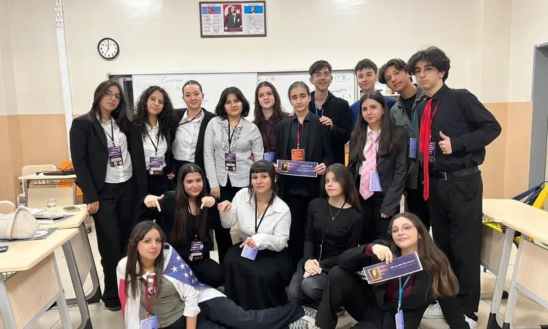 Bandırma’da ALTAY Çalıştayı gençleri buluşturdu Bandırma Ali Öztaylan Anadolu İmam Hatip Lisesi’nin ev sahipliğinde düzenlenen