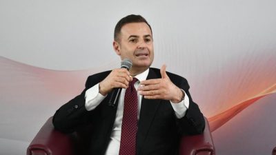 Eskişehir’de düzenlenen “Türkiye’de Belediyelerde Katılımcı Yönetişim” panelinde konuşan Balıkesir Büyükşehir