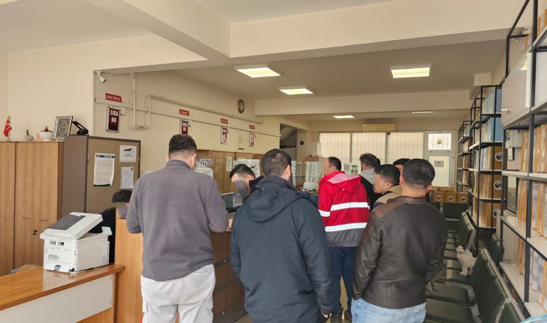 Bandırma’da APP Plaka Yoğunluğu Standart dışı plakalara yönelik denetimlerin artırılması Bandırma’da hareketlilik yarattı. APP