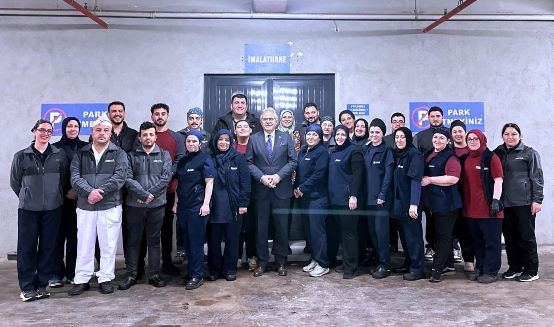 Mirza’dan Kapalı Pazar’a inceleme ziyareti Bandırma Belediye Başkanı Dursun Mirza, imalathane, soğuk hava depoları ve
