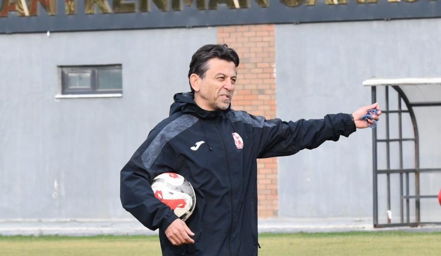 Balıkesirspor Teknik Direktörü Zafer Uysal, 3-0 kazandıkları Altay maçının geride