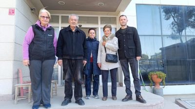 Burhaniye’de kurulmak istenen baz istasyonu, mahalle sakinlerinin tepkisine yol açtı.