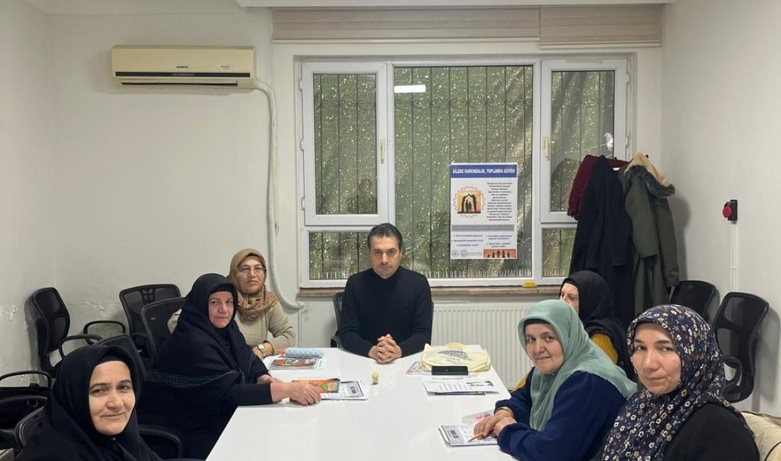 ADEM’de kadın kursiyerlere değerler eğitimi Bandırma İlçe Müftülüğü tarafından ADEM Merkezi’nde düzenlenen eğitim programında Din