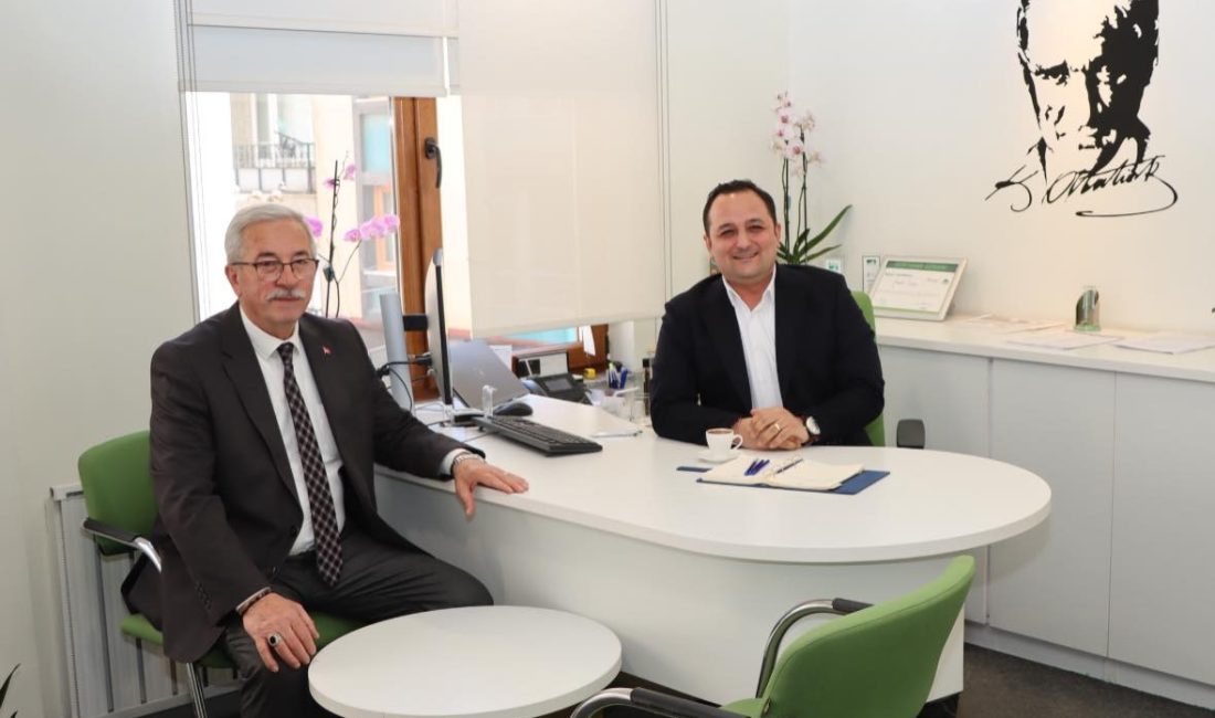Erdek Belediye Başkanı Burhan Karışık, Garanti Bankası ve İş Bankası’nın