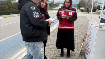 Balıkesir Üniversitesi’nde kurulan mobil sosyal hizmet aracıyla öğrencilere kadın hakları