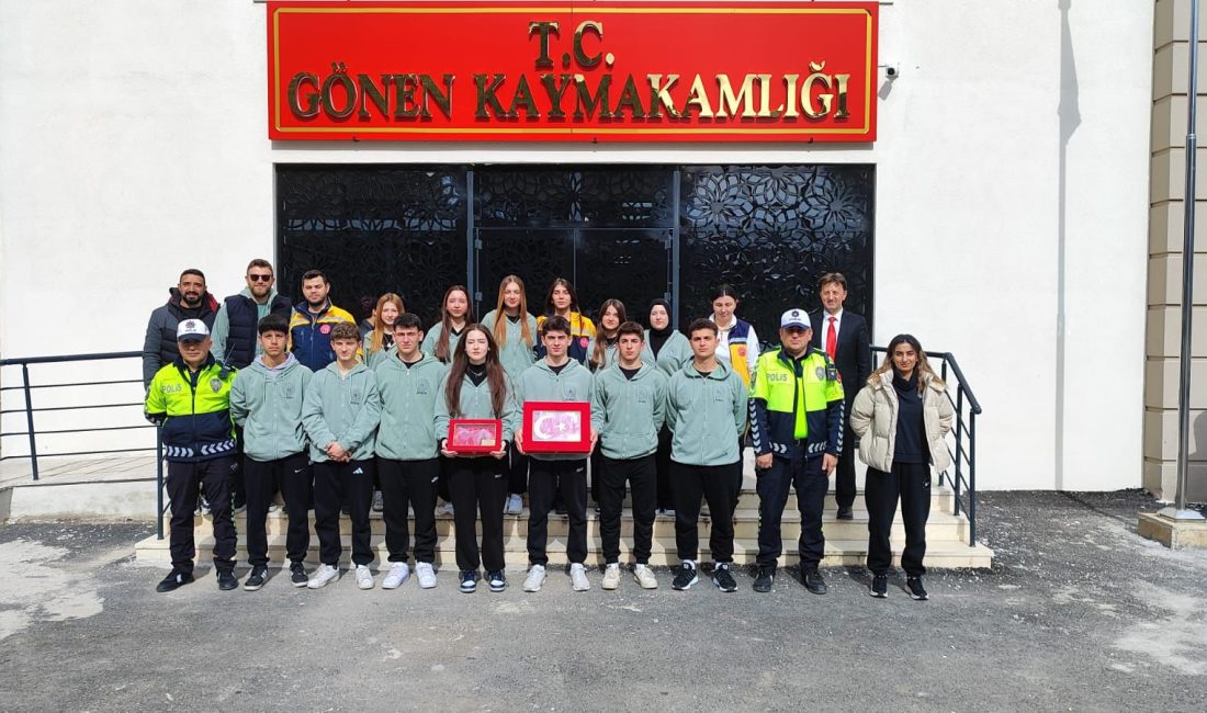 Zafer Koşusu için kutsal emanetler Gönen’e ulaştı 18 Mart Şehitleri Anma Günü ve Çanakkale Zaferi’nin 111. yılı