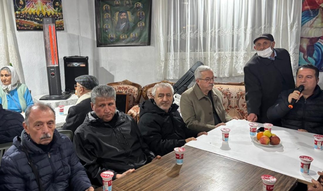 Hızır Cemi sonrası Erdek’te dayanışma sofrası kuruldu Erdek Belediye Başkanı Burhan Karışık, Hızır Cemi programına katılarak edilen