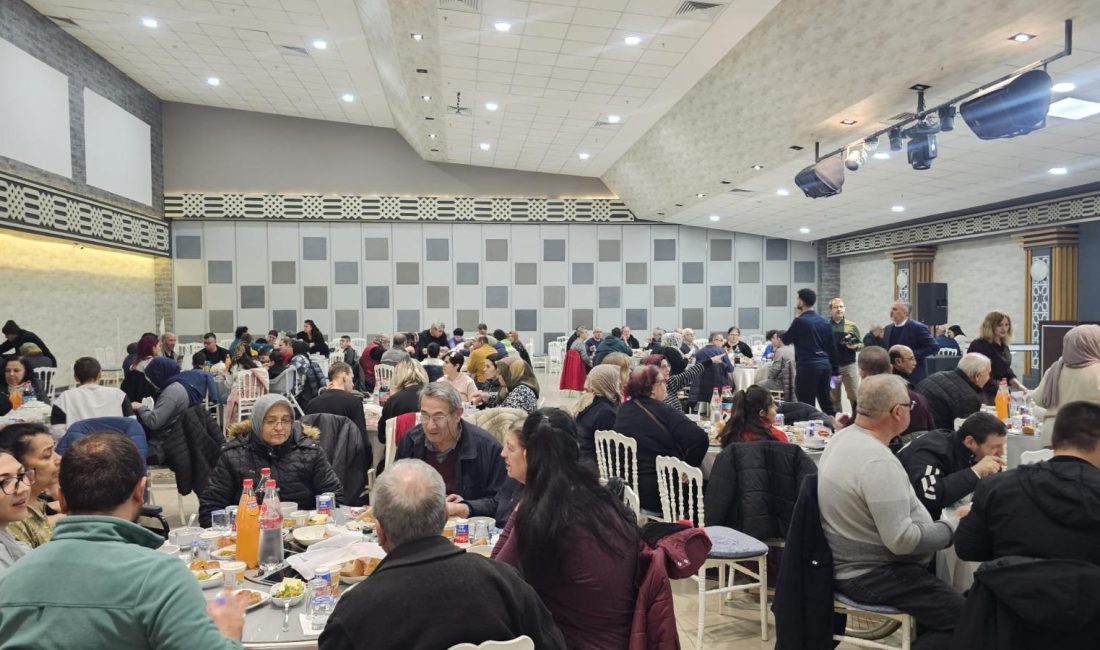 Bandırma’da özel bireyler ramazan sofrasında buluştu Bandırma Kurtuluş Düğün Salonu’nda düzenlenen iftar programında Bandırma’daki 5 engelli