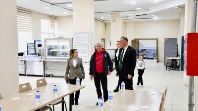 Balıkesir Gençlik ve Spor İl Müdürü Adem Özalp, Manyas’ta yapımı