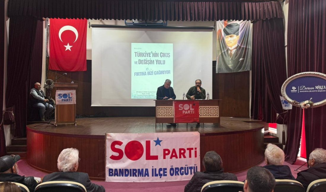 Sol Parti’nin Bandırma buluşmasında demokrasi vurgusu Sol Parti Bandırma İlçe Başkanlığı’nın organizasyonuyla düzenlenen toplantıda, Alper Taş