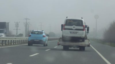 Balıkesir’de yoğun sis sürücülere zor anlar yaşatıyor Balıkesir’de sabah saatlerinde