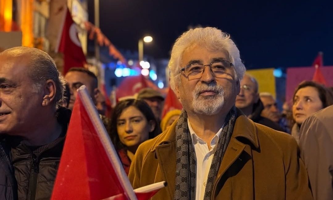 Mehmet Tüm: “Yeni Dönemin Hitler’i ABD” CHP 25-26. Dönem Balıkesir Milletvekili Mehmet Tüm, ABD’nin dünya siyaseti