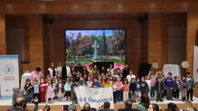 Bandırma Onyedi Eylül Üniversitesi’nde sahnelenen “Ay Işığı Adası” adlı çocuk