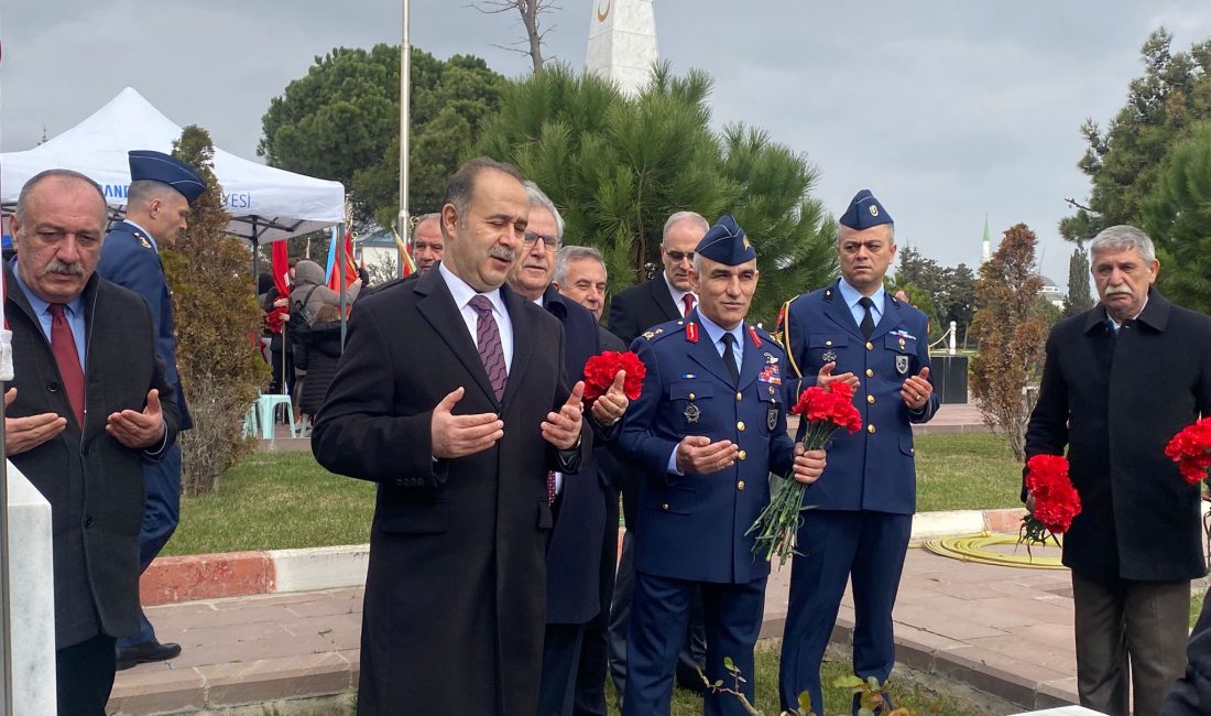 Bandırma’da 18 Mart Töreni ile şehitler anıldı Bandırma’da 18 Mart Çanakkale Zaferi’nin 111’inci yıl dönümü dolayısıyla düzenlenen