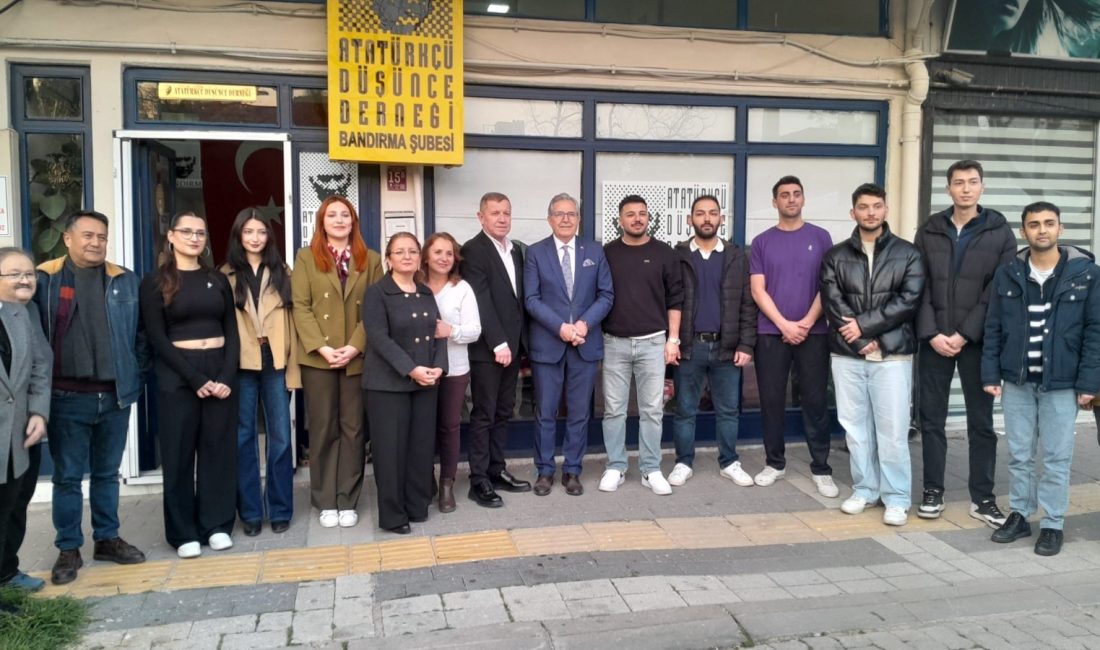 Bandırma ADD’den üniversiteli gençlerle iftar buluşması Bandırma Atatürkçü Düşünce Derneği, burs verdiği üniversite öğrencileri ve dernek