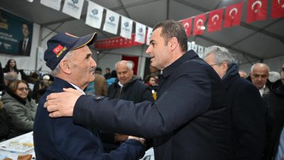 Balıkesir Büyükşehir Belediye Başkanı Ahmet Akın, Ramazan buluşmaları kapsamında Bandırma