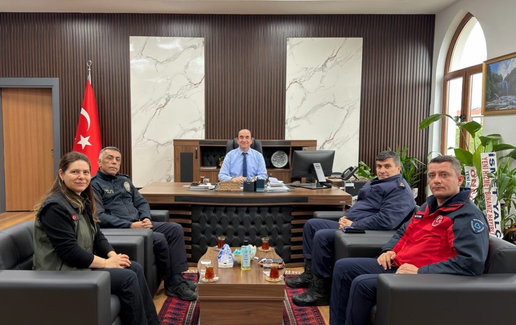 Gönen’de düzenlenen toplantıda, artan yangın vakalarına karşı alınacak önlemler değerlendirildi.