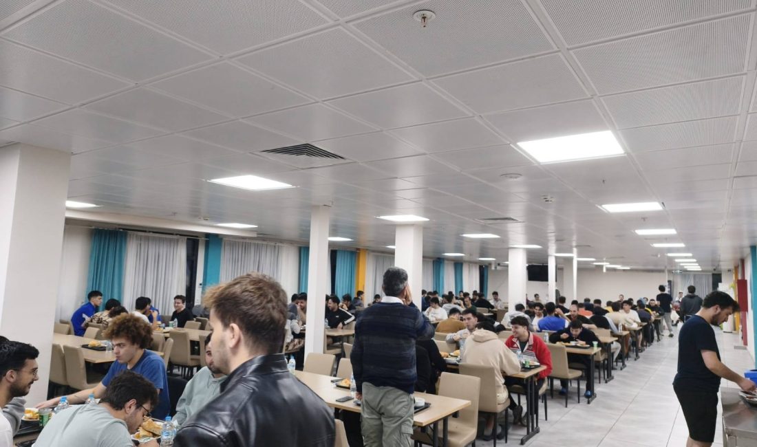 Bandırma’da gençler birlik sofrasında buluştu Bandırma Zağnos Paşa KYK Yurdu öğrencileri, Ramazan-ı Şerif etkinlikleri kapsamında