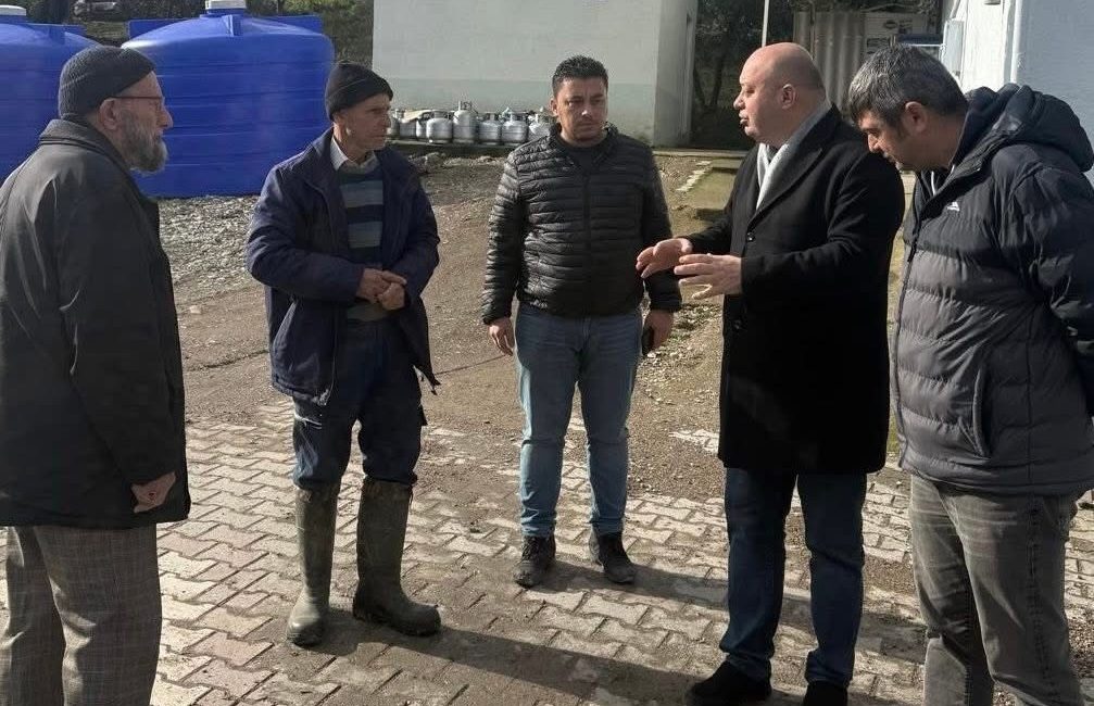 Başkan Palaz Kınalar Mahallesi’nde incelemelerde bulundu Gönen Belediyesi’nin Kınalar Mahallesi’nde başlatacağı parke taş döşeme ve altyapı