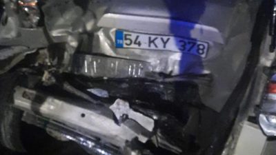 Balıkesir’de meydana gelen çift taraflı trafik kazasında 2 kişi yaralandı.