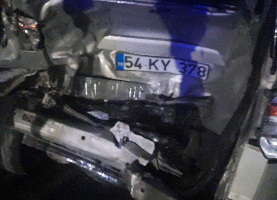 Balıkesir’de otoyolda trafik kazası: 2 yaralı Balıkesir’de meydana gelen çift taraflı trafik kazasında 2 kişi yaralandı.