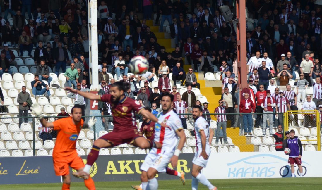 Bandırmaspor Play Off için umutlarını tazeledi Özbeyli Bandırmaspor-Amed Sportif Faaliyetler: 2-0 STAT: 17 Eylül HAKEMLER: Ozan
