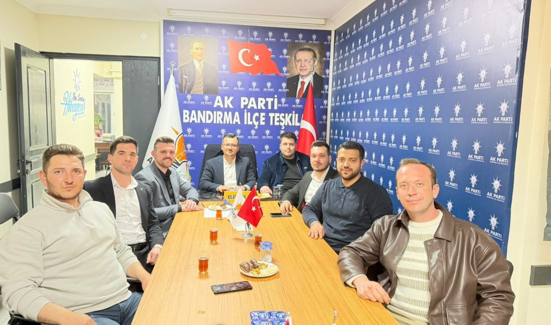 AK Parti Gençlik Kolları Bandırma’da bir araya geldi AK Parti Balıkesir İl Gençlik Kolları Başkanı Mustafa Bilal Dönmez,
