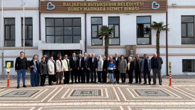 Balıkesir Büyükşehir Belediyesi yetkilileri, Bandırma merkez muhtarlarıyla bir araya gelerek