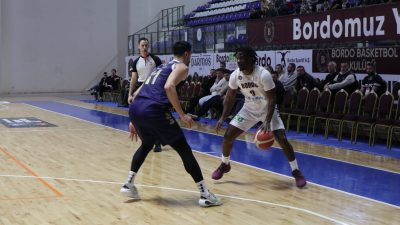 Bandırma Bordo Basketbol, Bandırma Onyedi Eylül Üniversitesi Spor Salonu’nda konuk