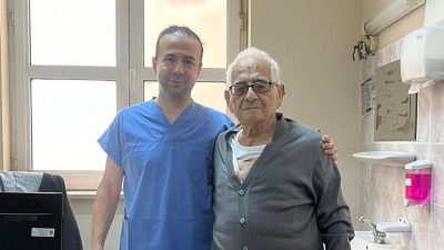 Bandırma’da yaşayan 91 yaşındaki emekli öğretmen Hasan Salhan, kalp damarlarındaki