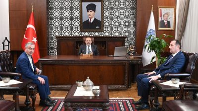 Manyas Belediye Başkanı Ahmet Duru, Balıkesir Valisi İsmail Ustaoğlu ile