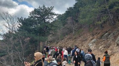 Doğa Turizmi Etkinlikleri kapsamında düzenlenen programda, Sarıkız Anaokulu öğrencileri Kazdağı