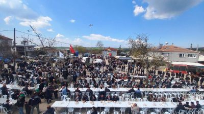 Bandırma Yeniyenice Mahallesi’nde düzenlenen Mevlid-i Şerif programında dualar edildi. Bandırma
