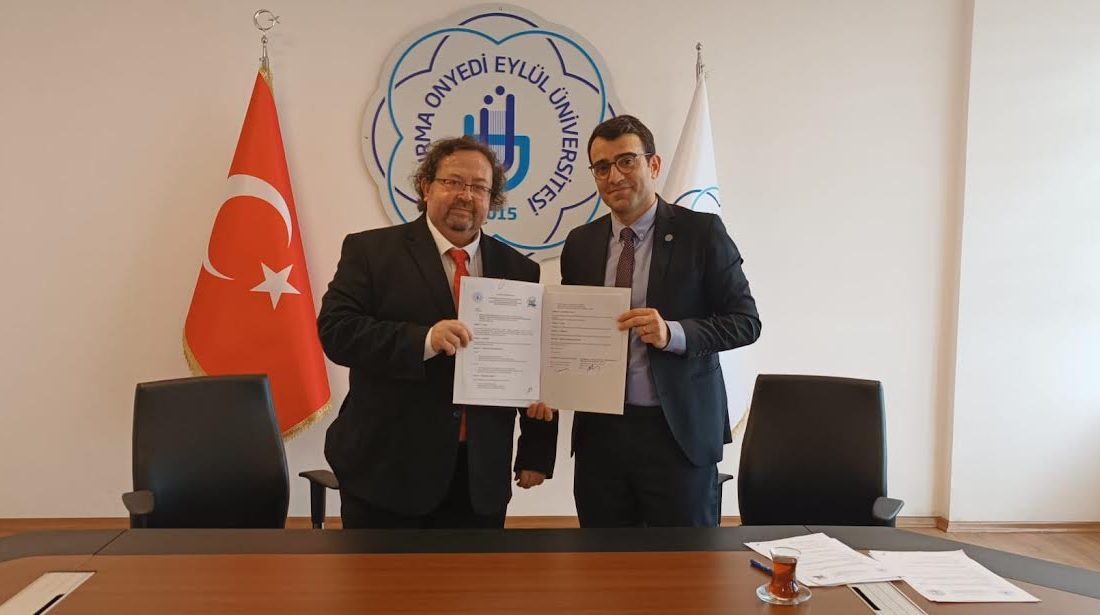 Bandırma Kent Konseyi, Bandırma Onyedieylül Üniversitesi İktisadi ve İdari Bilimler Fakültesi İşletme Bölümü ile bir işbirliği protokolü imzaladı. Konuyla ilgili açıklama yapan Bandırma Kent Konseyi Başkanı Dr. Murat