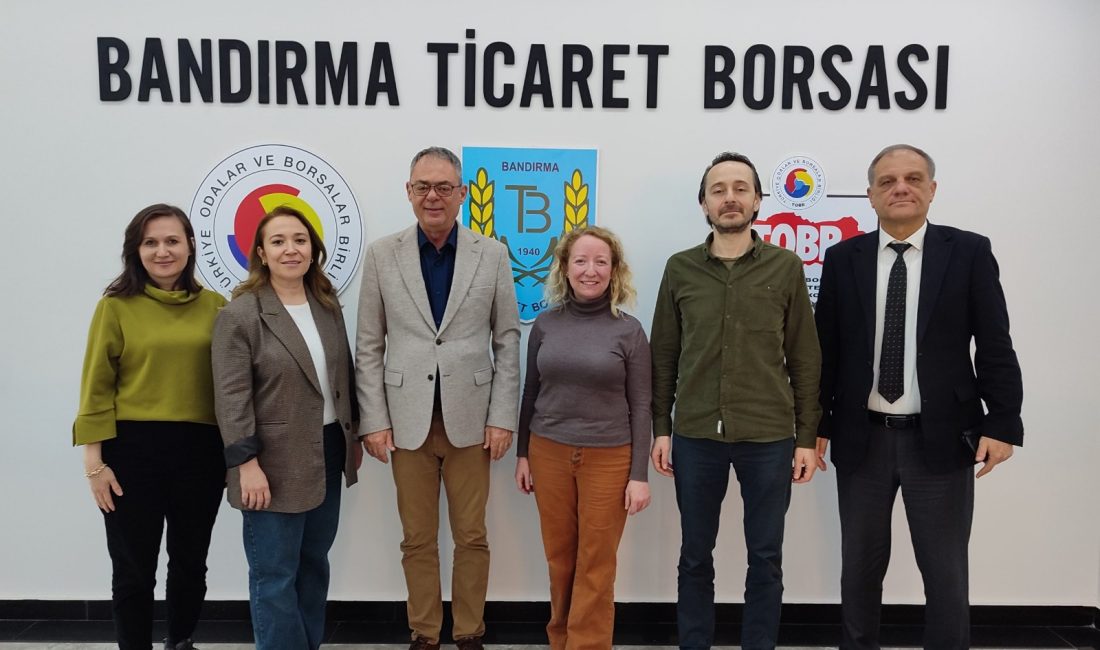 Balıkesir Büyükşehir Yetkilileri Bandırma Ticaret Borsasını Ziyaret Etti Balıkesir Büyükşehir Belediyesi Kırsal Hizmetler Daire Başkanı Gülnaz Çelikyurt Uzuner