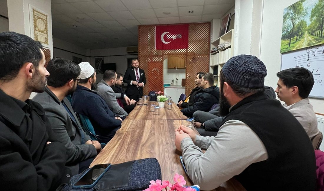 Din Görevlilerine Mesleki Gelişim Desteği Bandırma’da din görevlilerine yönelik düzenlenen hizmet içi eğitim programında vaaz