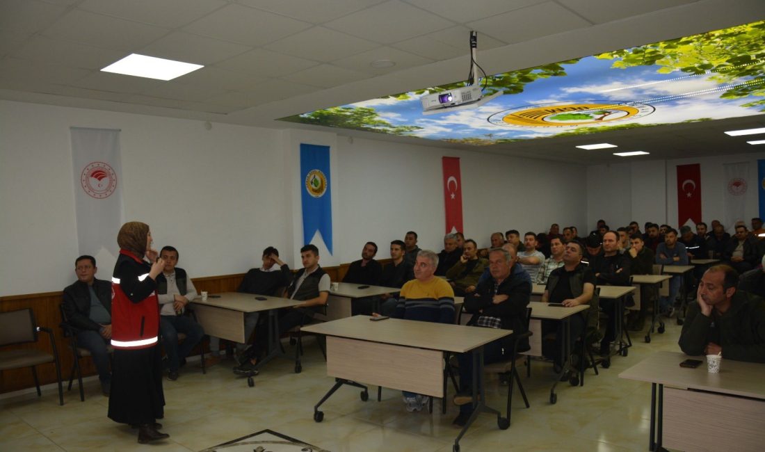 Orman personeline kadına yönelik şiddetle mücadele anlatıldı Bandırma’da düzenlenen eğitim programında, kadına yönelik şiddetin önlenmesine yönelik farkındalık