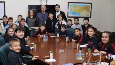 Erdek Belediye Başkanı Burhan Karışık, Hayat Bilgisi dersi kapsamında yerel