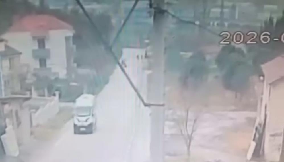 Balıkesir’de yürek yakan kazanın görüntüleri ortaya çıktı Balıkesir’de 6 gün önce meydana gelen ve 7. sınıf öğrencisi