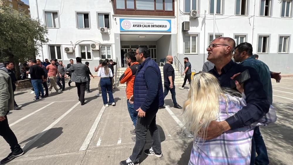 Kahramanmaraş’taki saldırıda hayatını kaybeden öğretmen ve öğrencilerin isimleri belli oldu Kahramanmaraş’ta okula düzenlenen saldırıda hayatını kaybeden öğretmen ve öğrencilerin isimleri