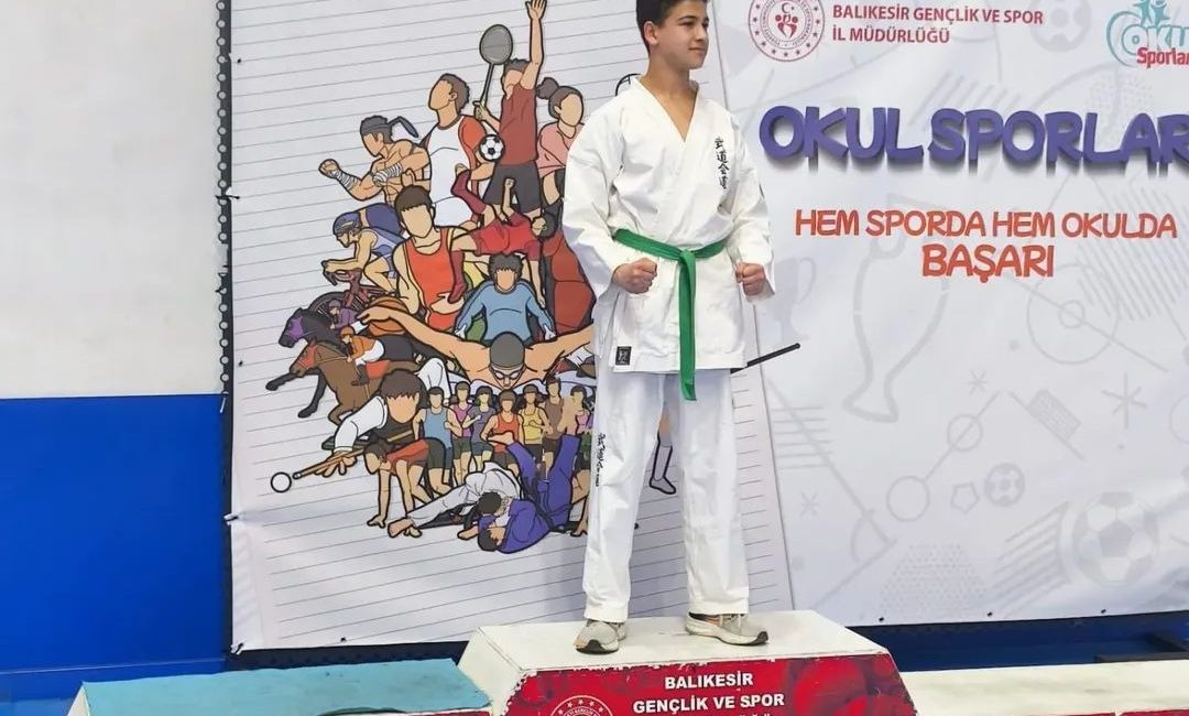 Okul Sporları kapsamında düzenlenen Wushu Budokaido Genç Erkekler B kategorisinde