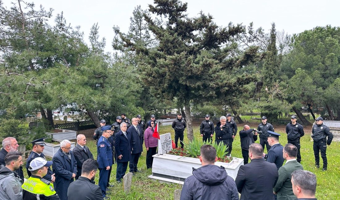 Emniyet Teşkilatının 181. kuruluş yıl dönümü dolayısıyla Bandırma Şehitliği ziyaret