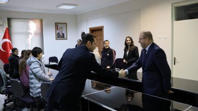 Susurluk’ta Düşünür Koleji öğrencileri, Sosyal Bilgiler dersi kapsamında Kaymakam Turgut