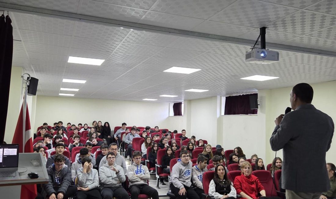 Bandırma Öğrencileri Deprem Bilinci Kazandı Enerjisa Bandırma Fen Lisesi’nde düzenlenen deprem farkındalık seminerinde, öğrenciler hem