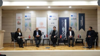 Balıkesir Teknokent’te düzenlenen Uluslararası Girişimcilik Paneli’nde, girişimlerin global pazarlara açılma