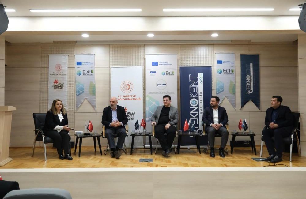 Balıkesir’de: “Girişimciler global sahneye hazırlanıyor” Balıkesir Teknokent’te düzenlenen Uluslararası Girişimcilik Paneli’nde, girişimlerin global pazarlara açılma