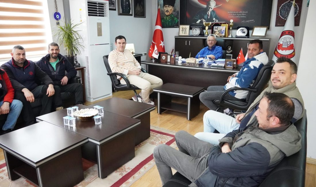 SUDOFF üyeleri, Susurluk’ta düzenlenmesi planlanan off-road kamp etkinliği için Belediye